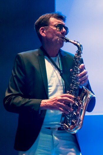 Christophe - Danc Sing Show Image de l'artiste Christophe en public. Photo de Sacha Rives pour Danc Sing Show.