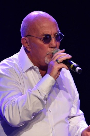 Image de l'artiste Pascal en spectacle. Photo de Patrice Bréluzeau pour Dancsingshow.